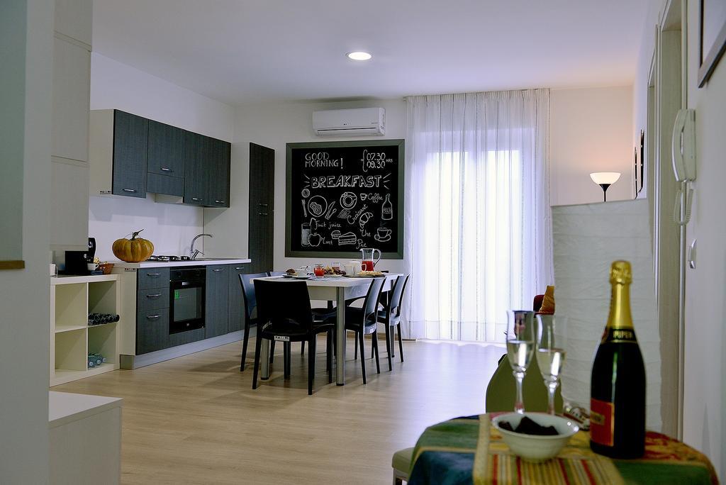 Il Triclinio B&B 피아차암머리나 외부 사진